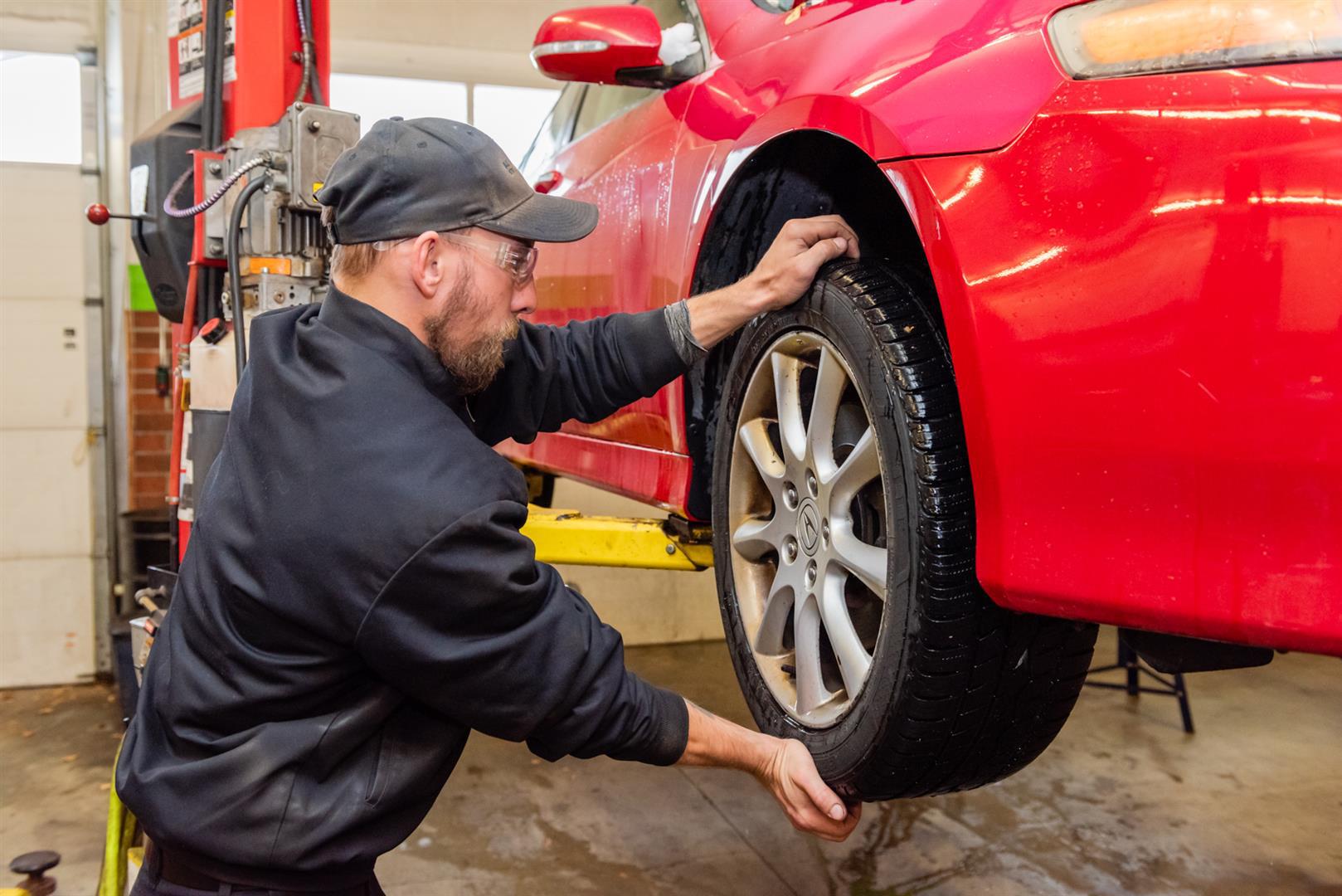 Mechanic at Work at Honest1 Auto Care Eagan West